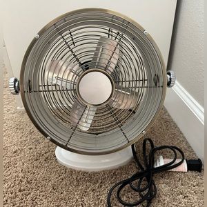 Tommy Bahama Retro Vintage Fan